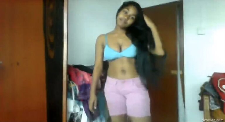 Sri Lanakan girl removing her dress