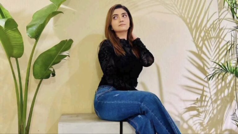 Indian Hot Actress Leak With Photos